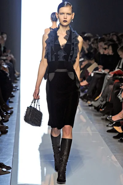 Look 30